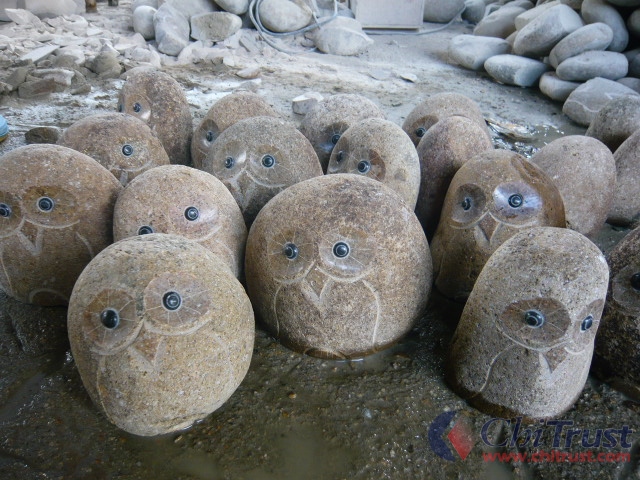 Owl Stone statues